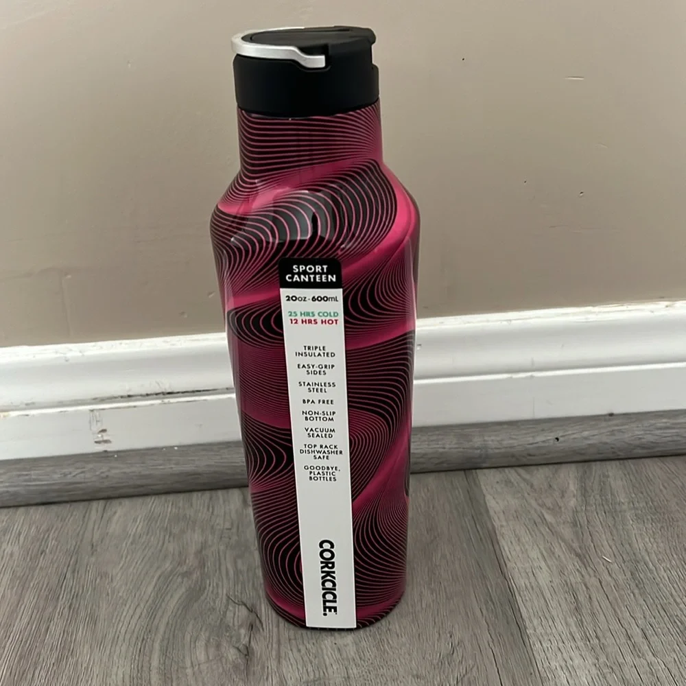 ⭐️ Corkcicle Karim Rashid 20 oz Sport Canteen